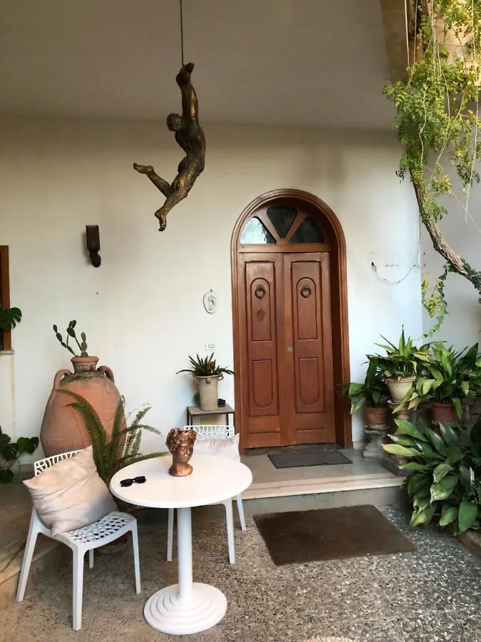Apartment Artroom Garden Noto
